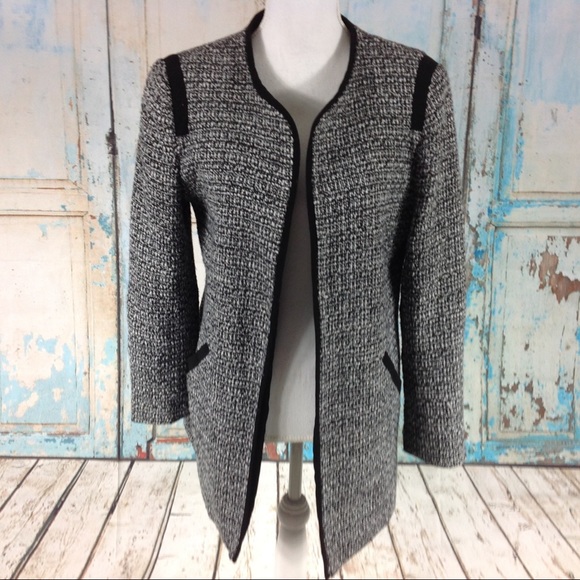 Cynthia Rowley Jackets & Blazers - 🎉HP Trendy long blazer jacket